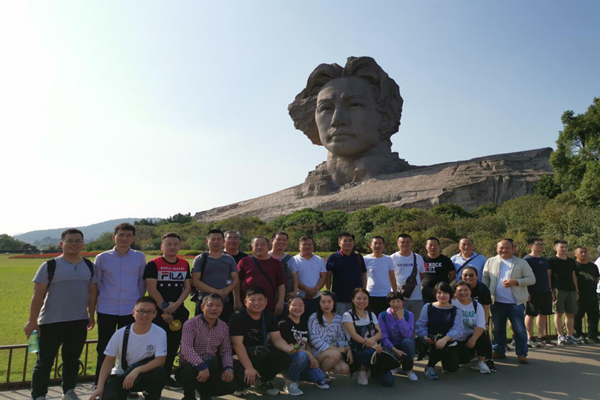 建投管线与户外联合团支部重温红色记忆 、牢记使命初心