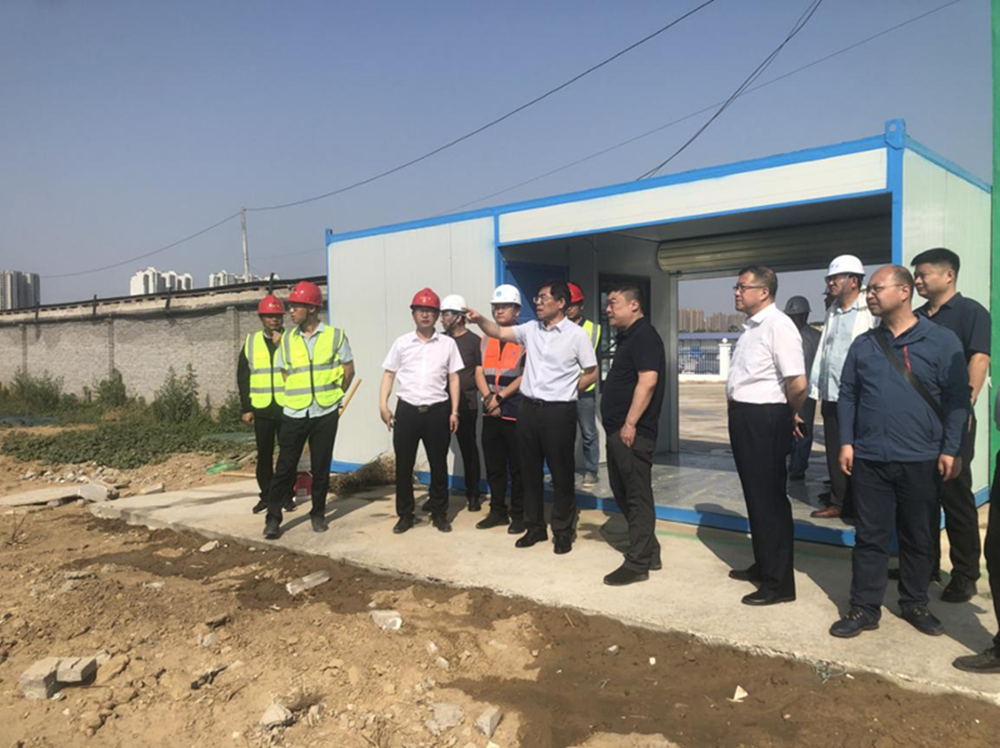 郑州市建设投资集团有限公司党委书记、董事长汪洋到侯寨新镇区安置区调研项目建设工作